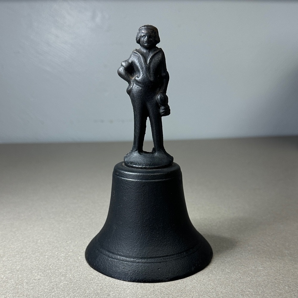 Elegant Black Home Art Sculpture